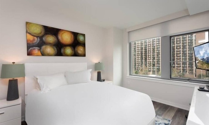 Reston Appartement | Charming 1BR in the heart of RTC | Mins to Airport