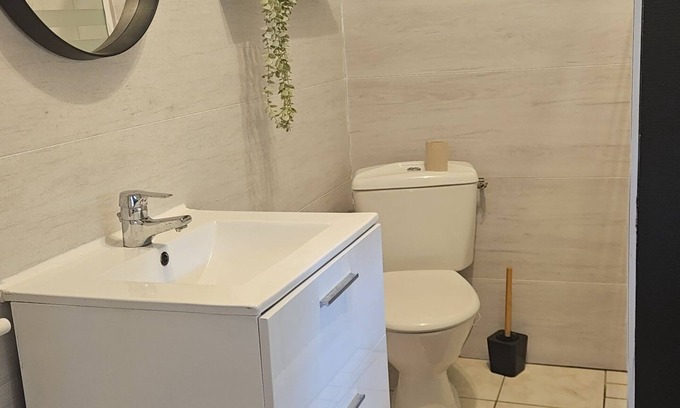 Beaufort-en-Anjou Maison | Charming 2-bedroom house in beautiful Beaufort-en-Anjou with WiFi