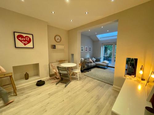 West Finchley Appartement | Charming 2 Bed Garden Flat in Finchley Central