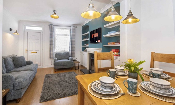 Malton Maison | Charming 2 bed pet friendly sleeps 6 in Norton