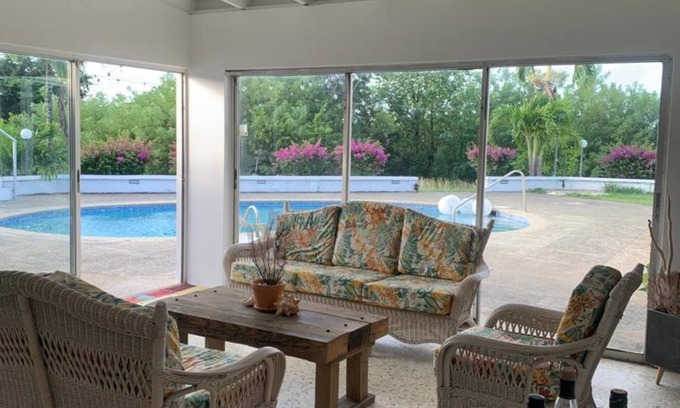 Bethel Maison | Charming 2-bed with stunning ocean views, breathtaking sunsets & modern interior