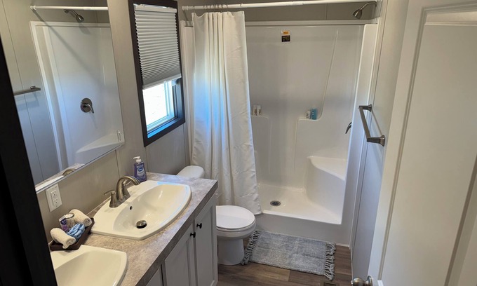 Taos Maison | Charming 2-bedroom mobile home in Ranchos de Taos with WiFi