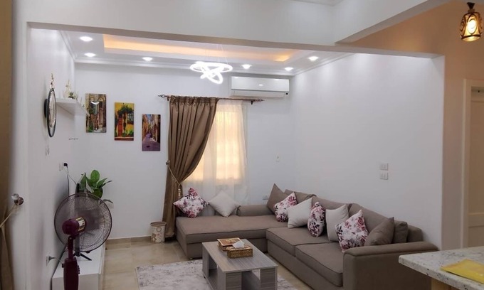 Kirdasah Appartement | Charming 2-bedroom apartment in Garden October with AC, WiFi , behind pyramids