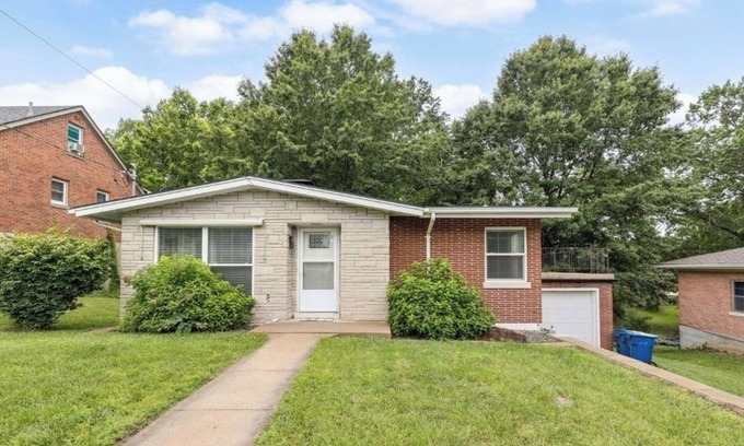 Jefferson City Maison | Charming 2-bedroom house in Jefferson City with AC