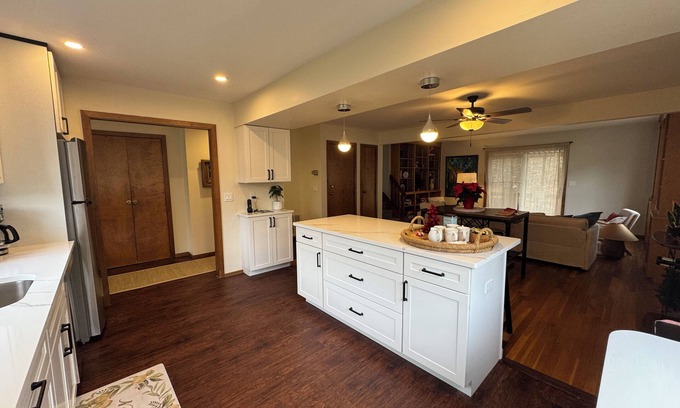 Port Jefferson Maison | Charming 2-bedroom townhome in Port Jefferson Its a Hop Skip and a jump to town