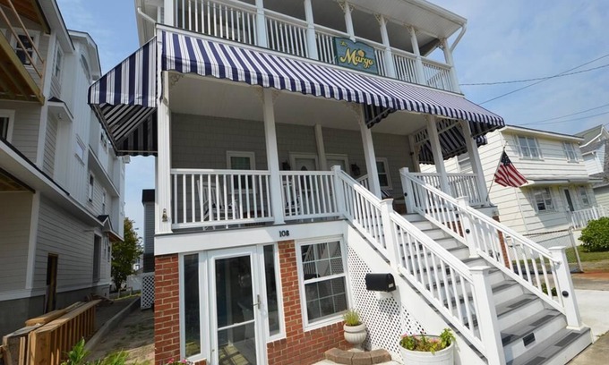 Dennisville Maison | Charming 2 Bedroom Located 2 Blocks from the Beach!
