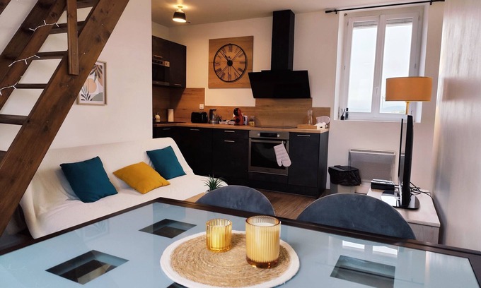 Margny-les-Compiegne Appartement | Charming 2-bedroom apartment in pleasant Compiègne with WiFi