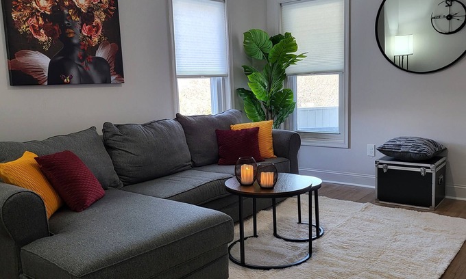 Hamilton District Appartement | Charming 2-bedroom apartment with WiFi, AC in serene Allentown