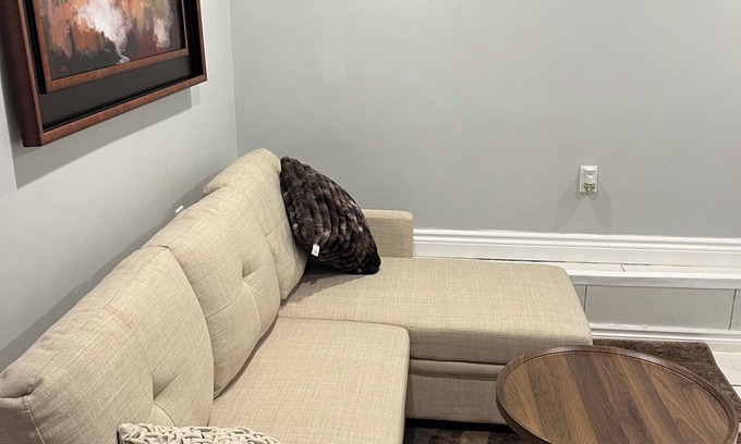 Walkerville Appartement | Charming 2-bedroom apartment with AC, WiFi in Windsor