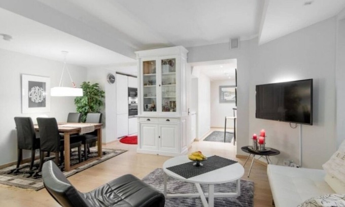 Lasnamae Appartement | Charming 2-bedroom apartment in Tallinn with WiFi