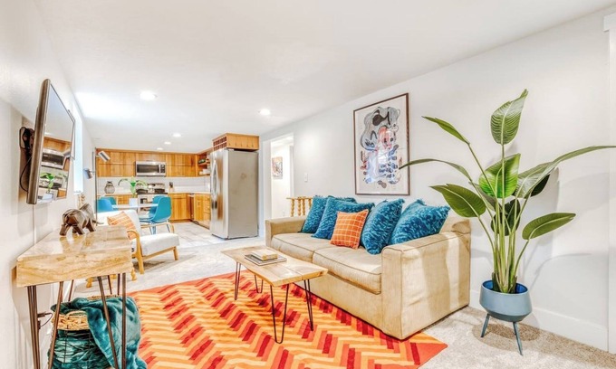 Sellwood-Moreland Appartement | Charming 2-bedroom basement suite with AC, WiFi in beautiful Sellwood, Portland