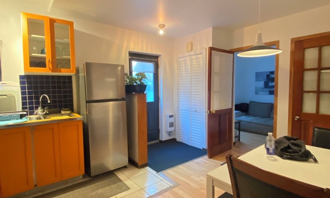 Plateau Mont Royal Copropriété | Charming 2-bedroom condo with WiFi, AC in marvelous Montréal