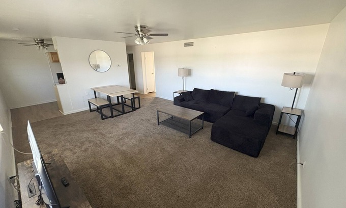 Barberton Appartement | Charming 2-bedroom Corporate Apartment in Barberton with WiFi, AC