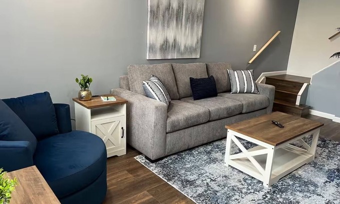 Flat Rock Copropriété | Charming 2-bedroom condo in fantastic Flat Rock with WiFi, AC