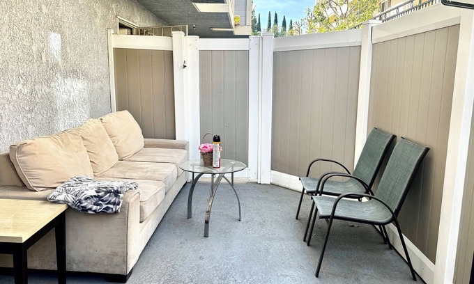 Arcadia Copropriété | Charming 2-bedroom condo with WiFi, AC in delightful Arcadia