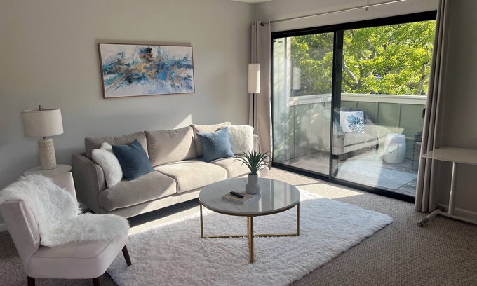 Fetters Hot Springs-Agua Caliente Copropriété | Charming 2-bedroom condo with AC, WiFi in amazing Sonoma