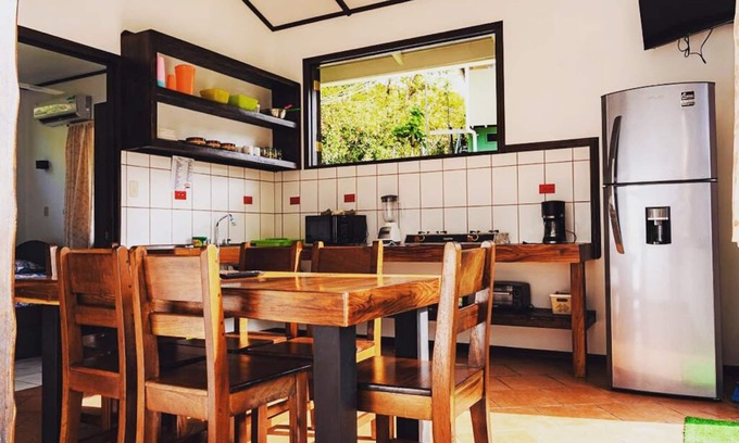 Montezuma Maison | Charming 2-bedroom house in peaceful Montezuma with AC