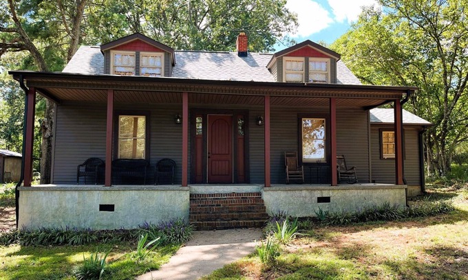 Easley Maison | Charming 2-bedroom home in tranquil Easley