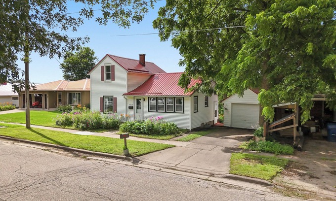 Viroqua Maison | Charming 2-bedroom house in Viroqua with AC