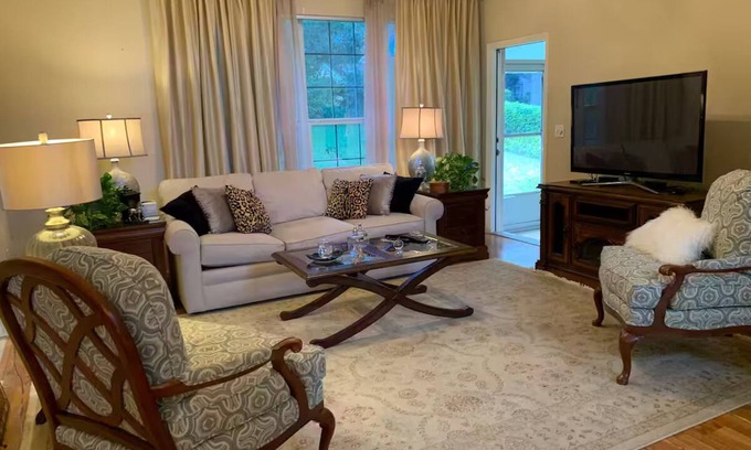 Ocala Maison | Charming 2-bedroom house in enchanting Ocala with AC