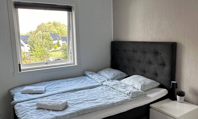 Fyllingsdalen Appartement | Charming 2-bedroom in sheared apartment in lovely Bergen with WiFi, AC