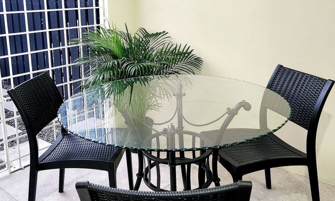 Harbour View Maison | Charming 2-bedroom Townhome with 24-hr security close to the Airport
