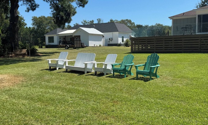 Cordele Maison | Charming 2-bedroom lake house on Lake Blackshear