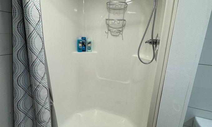 Scobey Maison | Charming 2-bedroom pet friendly mobile home in brilliant Courtland with WiFi, AC