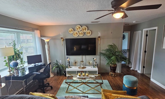 Interchange Square Maison | Charming 2-bedroom Private Space with WiFi, AC in welcoming Palm Bay, FL
