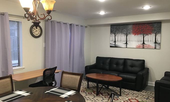 Goddard Maison | Charming 2-bedroom townhome in marvelous Greenbelt with WiFi, AC