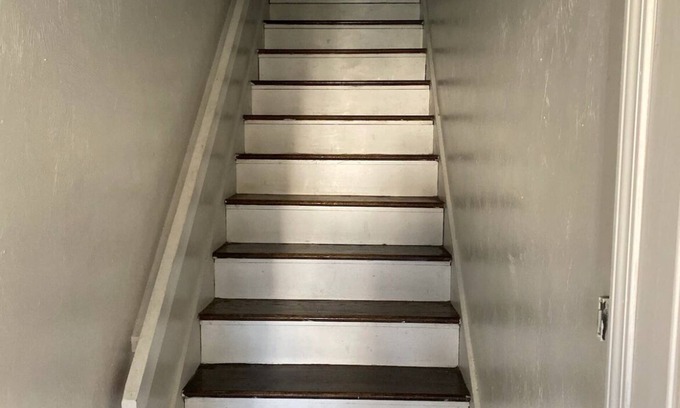 College Town Maison | Charming 2-bedroom townhome with WiFi and AC in Tallahassee. Walk to Stadium FSU