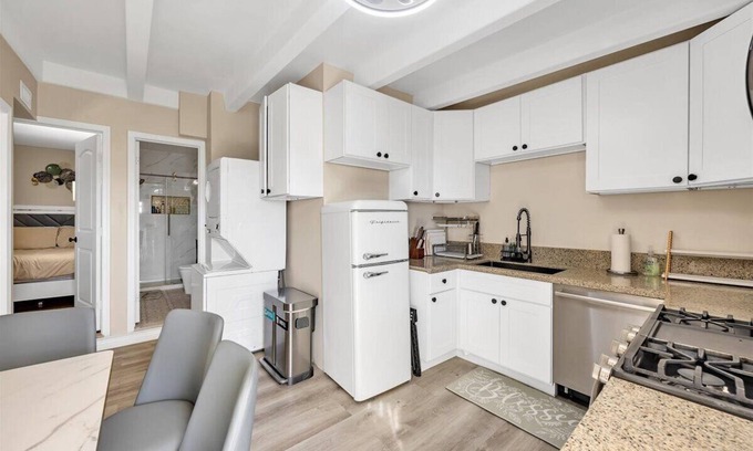 Westminster Appartement | Charming 2-bedroom studio in Westminster with AC, WiFi. Enjoy your stay!