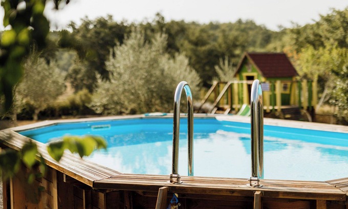 Vardica Maison | Charmante Villa 2 Chambres pour 4 avec Piscine