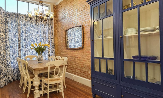 Troy Appartement | Charming 2 BR/2 bath in Historic District - Rent 1 Suite or Both/8-16 people!