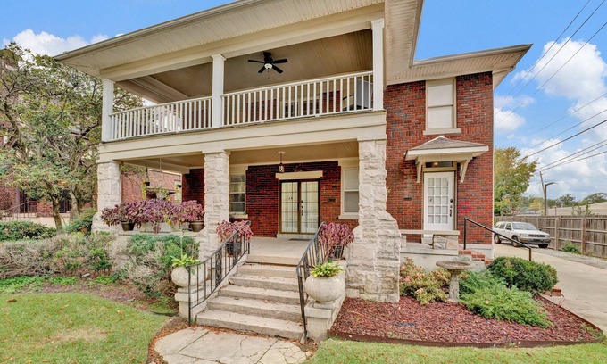 Central Gardens Appartement | Charming 2-BR apt 4 min to hospital, free WiFi, in Memphis Midtown, free parking