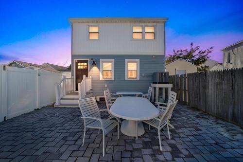 Seaside Heights Maison | Charming 2-BR Home, 4 Blocks to the Boardwalk home