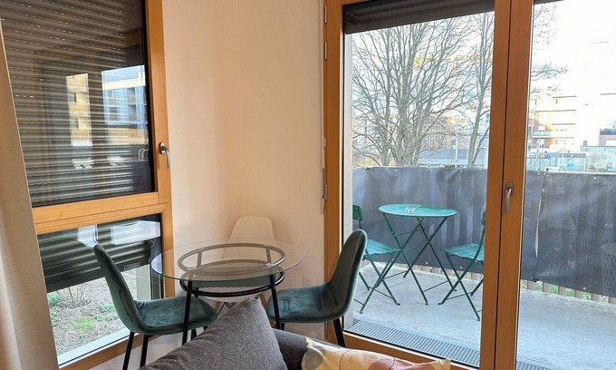 Villepinte Appartement | Charmant 2 Pièces avec Balcon et Parking entre Paris et l’Aéroport