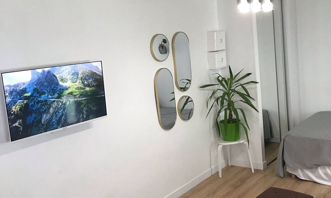 Louvres Appartement | Charming 25m2 studio near CDG, Asterix, sandy sea