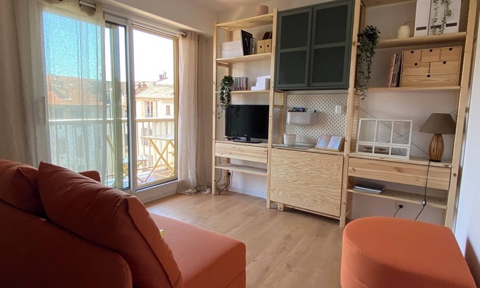 Le Piol Appartement | Charming 28 m2 studio with terrace - Quartier Liberation