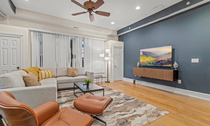 Old City Appartement | Charming 2BD by Independence Hall | Sleeps 6