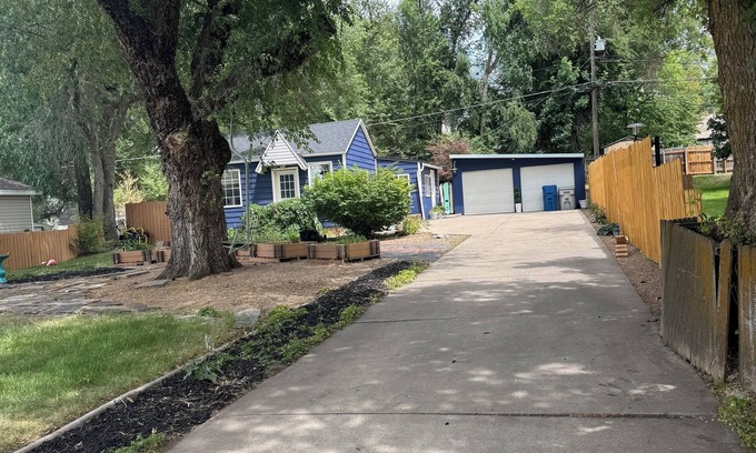 South Ogden Maison | Charming 2bdrm set back from the road, offering your own private city retreat.