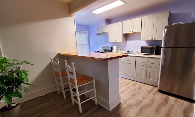 Cove - East Side - Shippan Copropriété | Charming 2bed, 2 baths apt 5min from the beach!