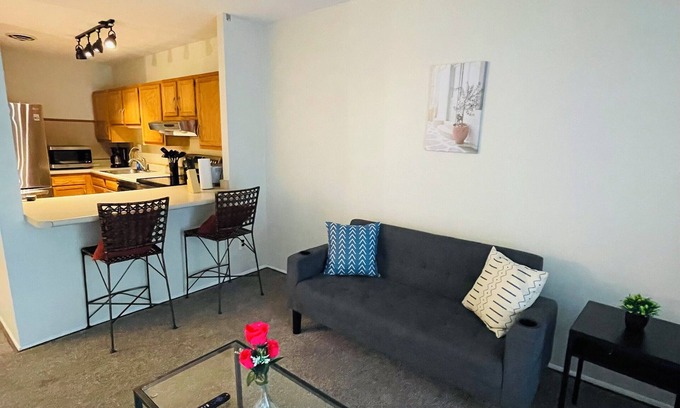 Elkins Park Appartement | Charming 2BR 2B in Elkins Park