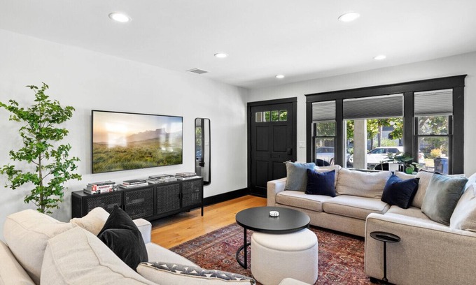 Mid City Maison | Charming 2BR in Heart of LA with Spacious Backyard
