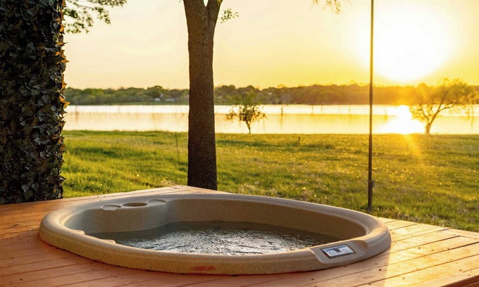 Rowlett Maison | Charming 2BR Lakeside Guest House