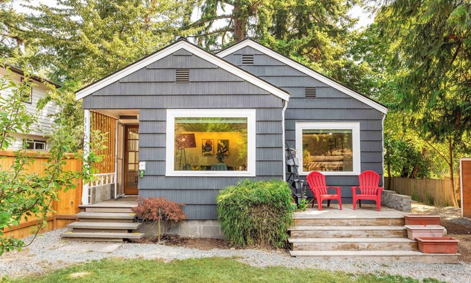 Northgate Maison | Charming 2BR Roosevelt Bungalow w, Quiet Yard
