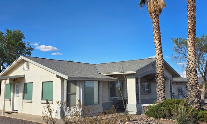 Safford Maison | Charming 3 bed 3 bath home with stunning views of Mt Graham and valley below.