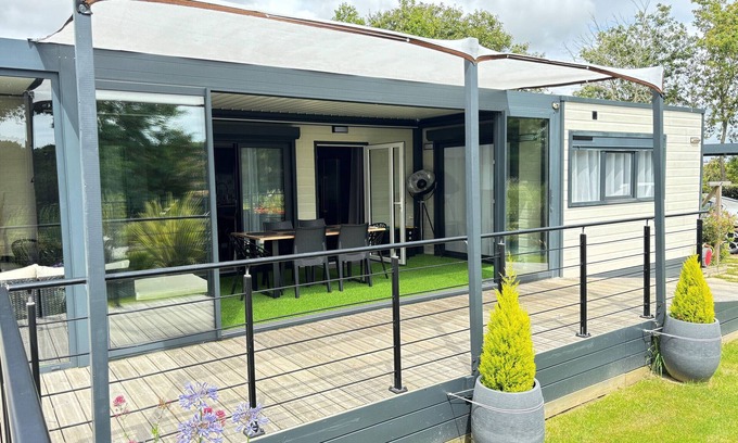 Sainte-Foy Chalet De Ski | Cottage Luxe 3 Chambres, Jacuzzi, Piscine et Parking à 12 km des Sables d'Olonne