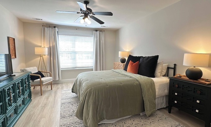 Boiling Springs Maison | Charming 3-bedroom house in welcoming Boiling Springs with WiFi, AC
