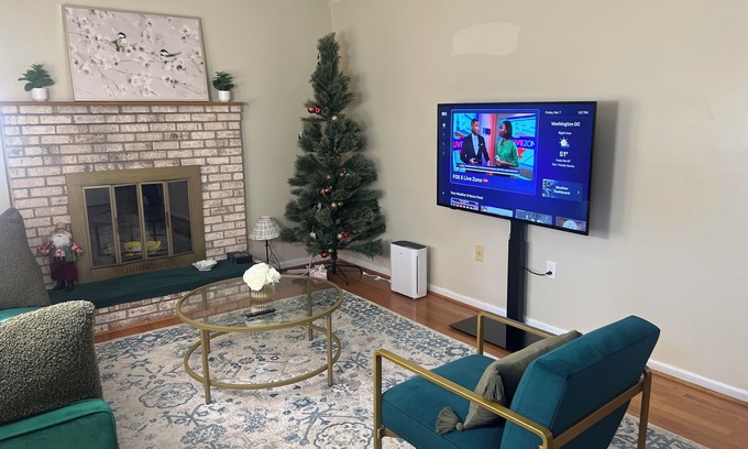 Fort Washington Maison | Charming 3-bedroom house with AC, WiFi just by MGM casino,close to Washington DC